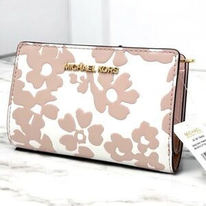 Michael Kors Medium Jet Set Travel Zip Chain Bifold Wallet Powder Blush Multi